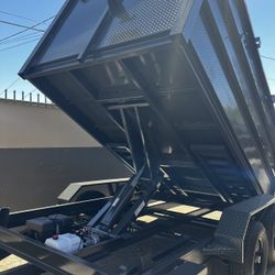 Scissor Lift Dump Trailer