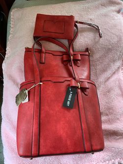 Red Purse, 3 pieces. $25