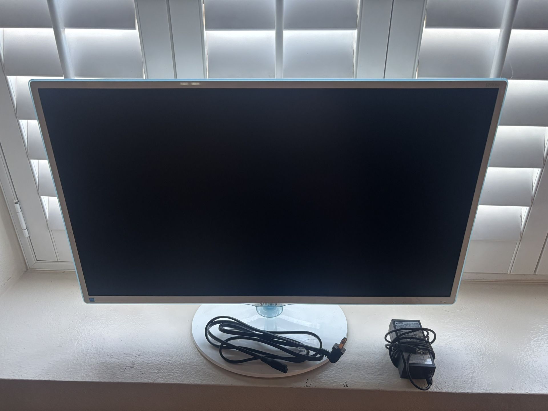 Samsung 27” Monitor (S27D360H)