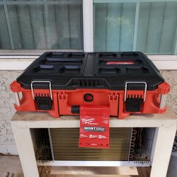 Milwaukee Packout 22in Medium Toolbox Brand New Never Used Hablo Español 