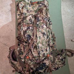 Sitka Mountain Hauler 4000 – Excellent Condition – Includes Osprey Rain Cover