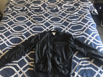 BLACK MEN’S BOMBER JACKET FROM H&M SIZE SMALL