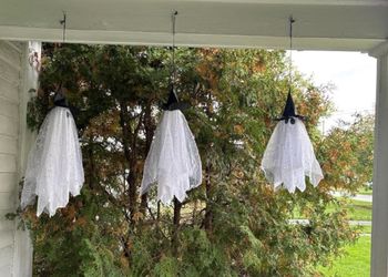 3-Pack Light-Up Hanging Ghosts with Witch Hats – Outdoor Halloween Decor - NEW