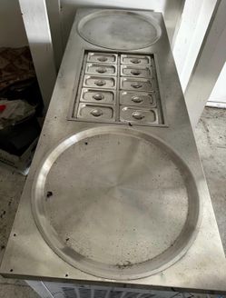 Ice cream refrigerator/ deli refrigerator