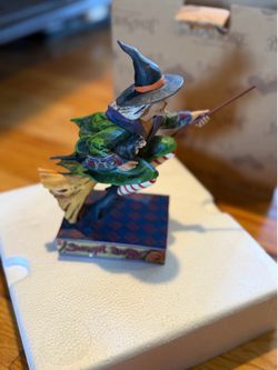 Halloween Decor - Jim Shore Heartwood Creek "Swept Away" Witch on Broom w/Black Cat