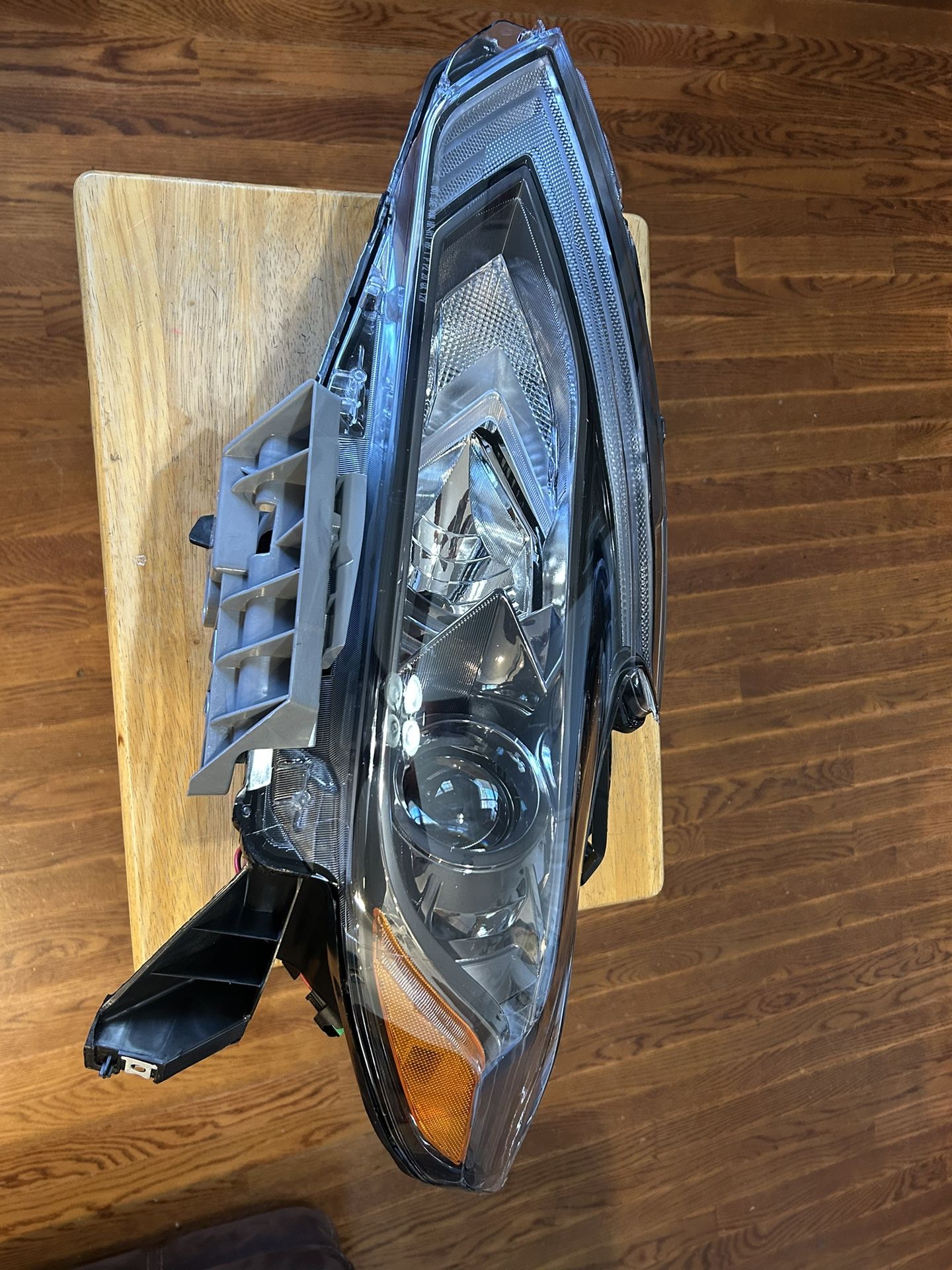 Halogen Driver Side Headlight For 2016 Nissan Altima Sr