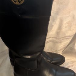 Boots in Good Condition 