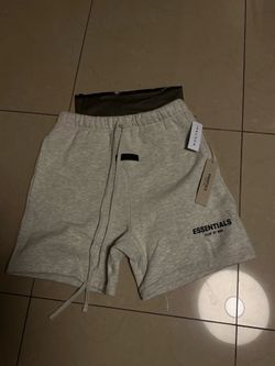 Essential shorts grey