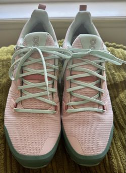 Women’s On Hiking Shoes