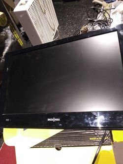Insignia flat screen LCD