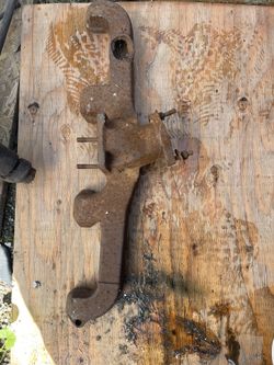 235 Exhaust Manifold 
