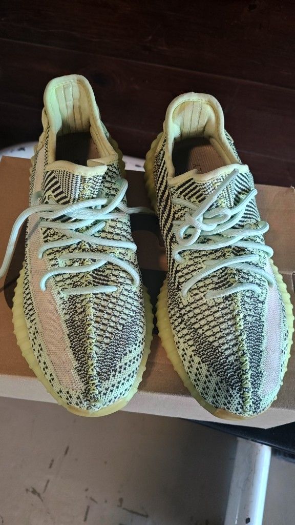 adidas Yeezy Boost 350 V2 Yeezreel Non-Reflective