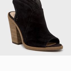 Vince Camuto Koral Peep Toes Size 9 