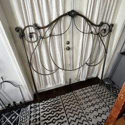 Queen Size Metal Head Frame 