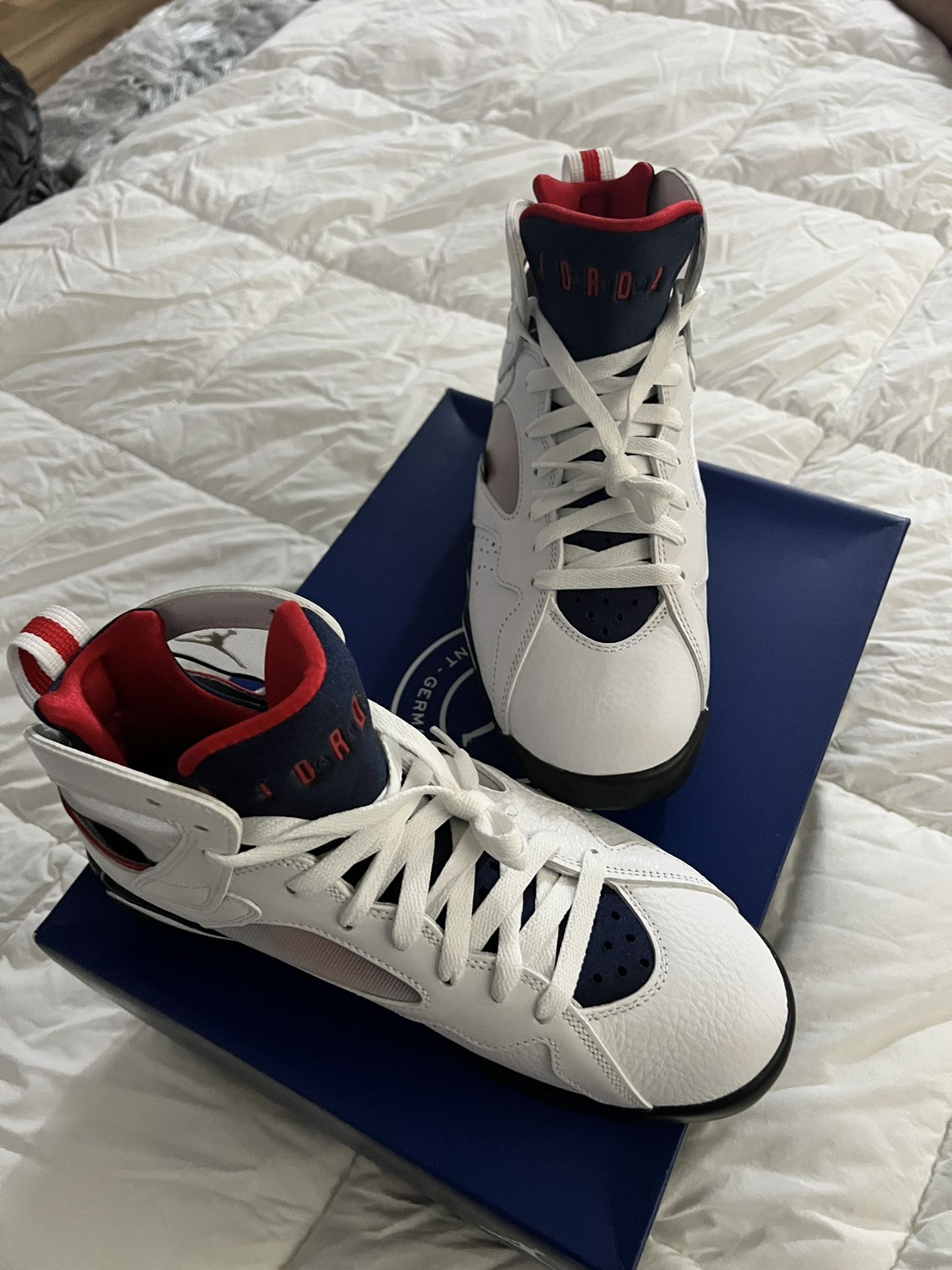PER-OWNED WITH OG BOX!!! Air Jordan 7 Retro \