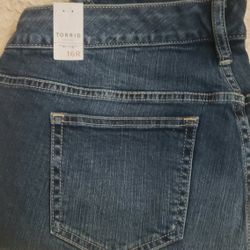 TORRID jeans sizeb16R $25