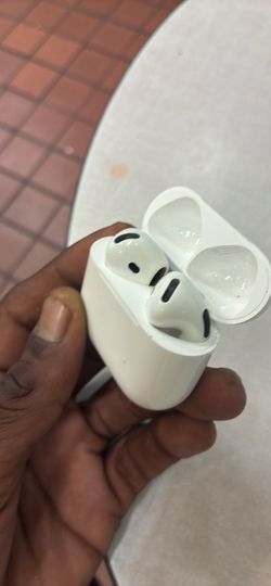AirPods 4