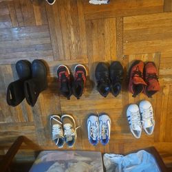 KIDS SNEAKERS