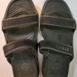 Crocs Black Sandal Slip On Low 8M