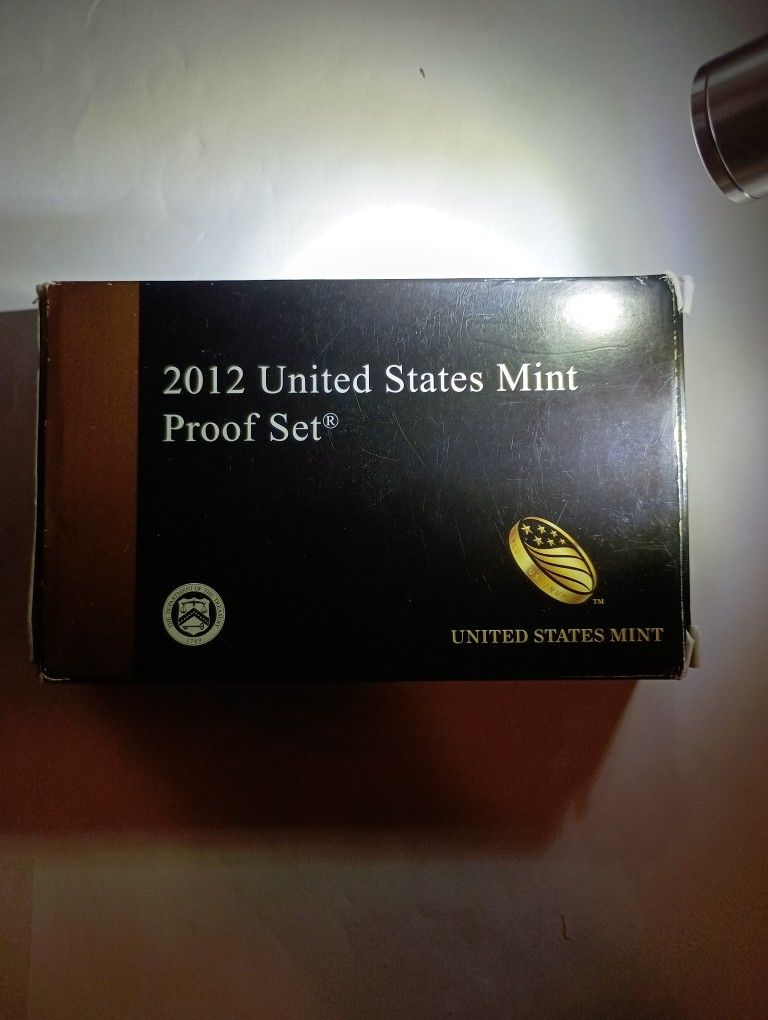 Coin Set Plus Roll Half Dollar & Silver Kennedys