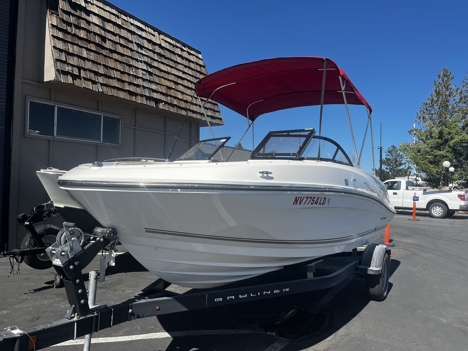 2017 Bayliner VR5