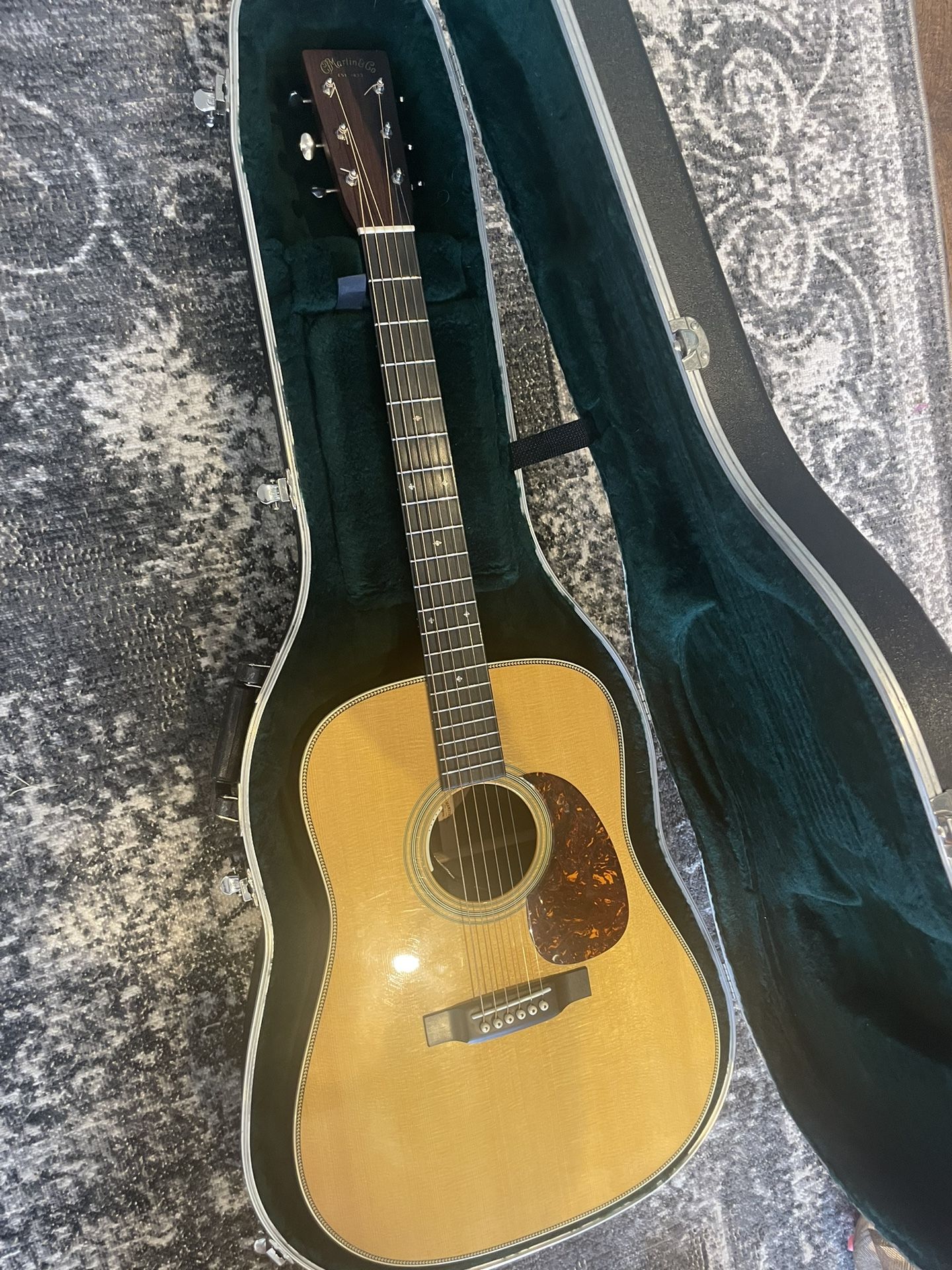 Martin HD 28