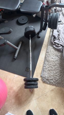 Weight bar with 40 pounds of weights