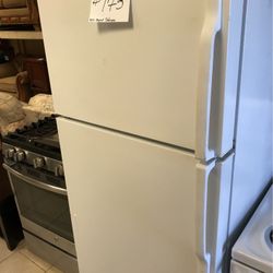 GE Refrigerator 