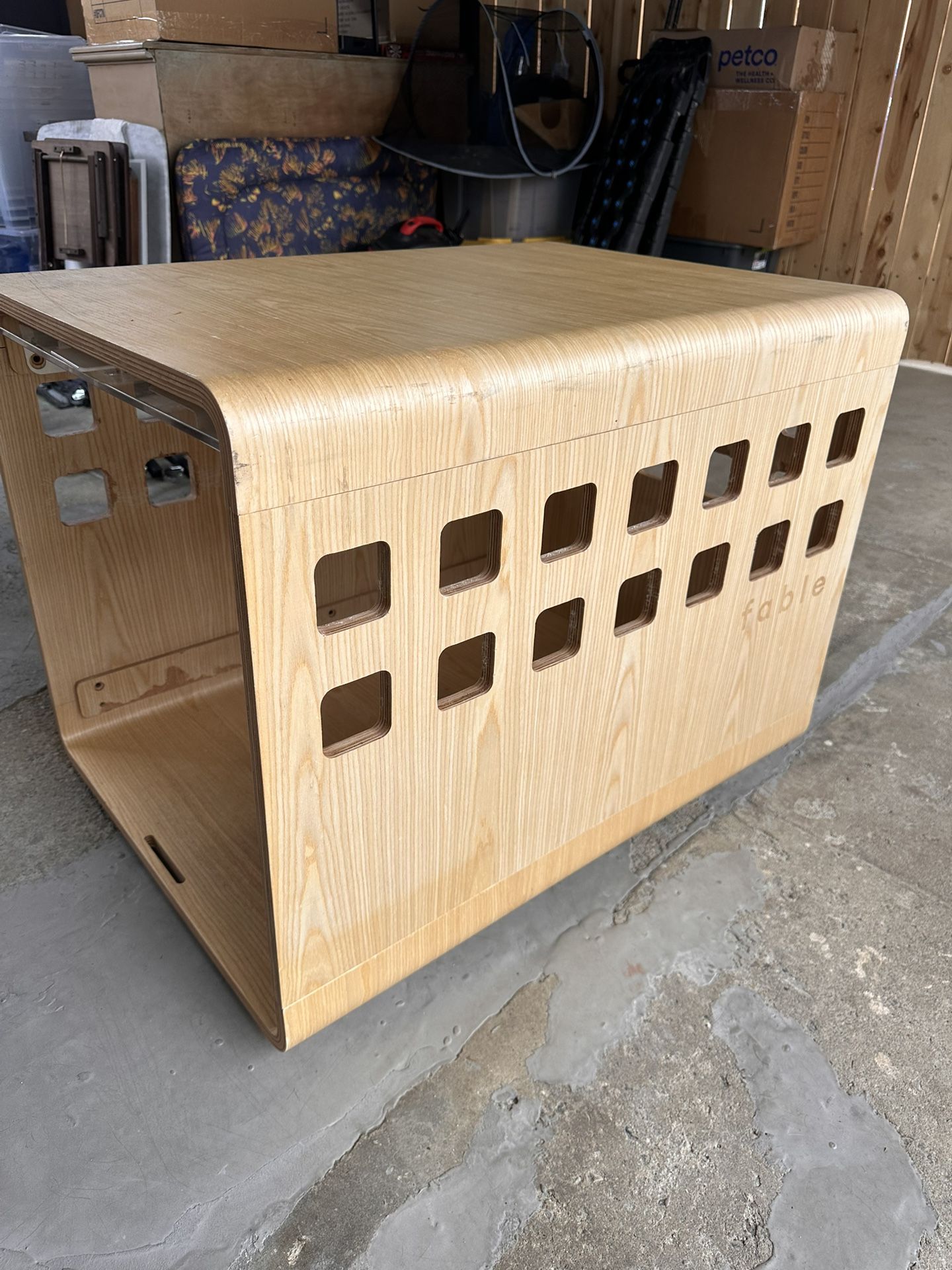 Dog crate