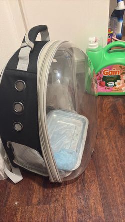 Bird carrier backpack