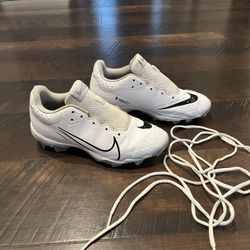 Women’s Nike Cleats (Size 6.5)