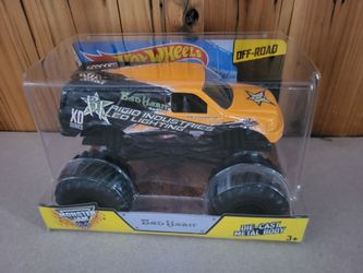 HotWheels Monster Jam BAD HABIT