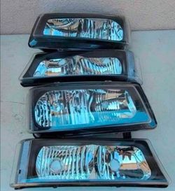 03-06 Chevrolet Silverado Avalanche Headlights Luces Micas Calaveras Faros

Faroles Focos Chevy