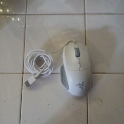 Razer Basilisk Wired Gaming Mouse (White)