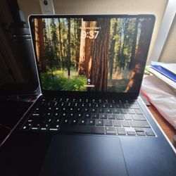 MacBook Air 13in 2024 A3113 512gb Ssd 16gb Ram M3 $750