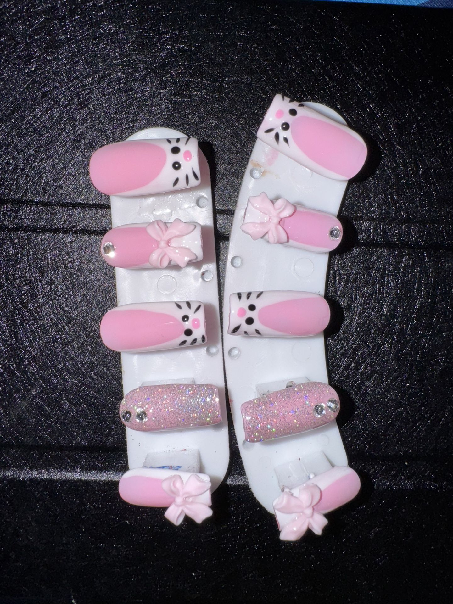 French Hello Kitty Press Ons