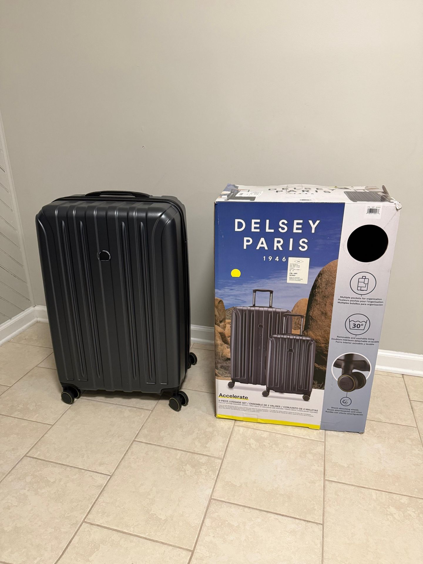 Delsey Paris 2 Piece Luggage Set