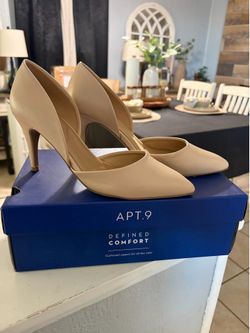 9.5 beige heels