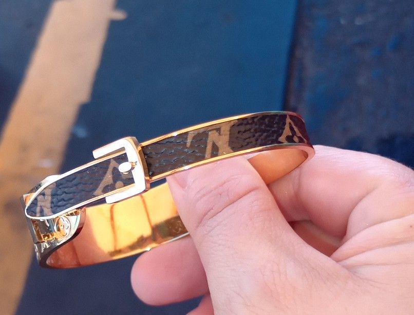 Buckle Bangle Bracelet