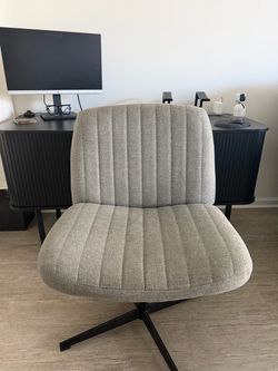 Wide Criss-Cross Desk Chair / Gray Swivel Accent Desk Chair