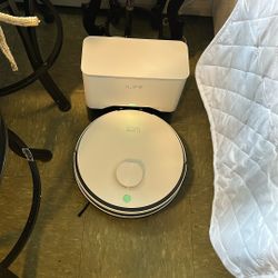 robot vacuum  is new I use  one time