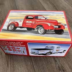 1/25 Scale Model Plastic KIT AMT '40 WILLYS PICKUP TRUCK COCA-COLA Brand New ! 