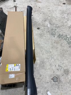 Buick Enclave Rocker Molding