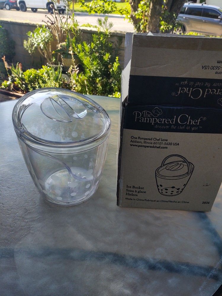 Pampered Chef Ice Bucket