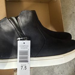 BRAND NEW IZOD WOMENS BOOTS SIZE 7.5