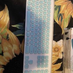 Wireless Mint Green Keyboard 