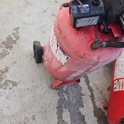 Craftsman 12 Gal Compressor Works Good