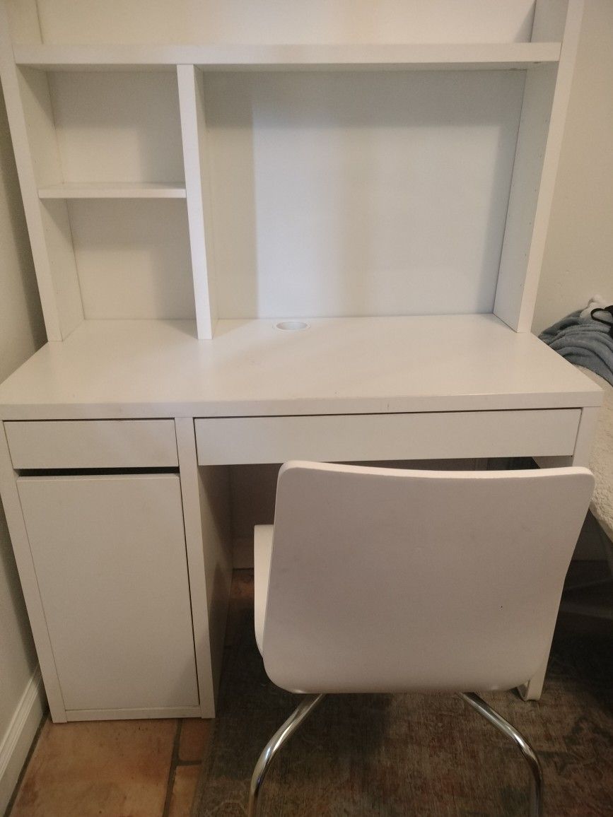 Modern White IKEA Furniture/Student/Dorm Perfect