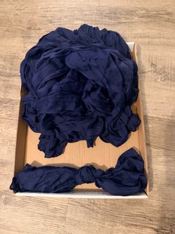 Navy blue table runners & napkins