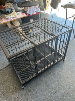 Heavy dutie dog crate with wheels
